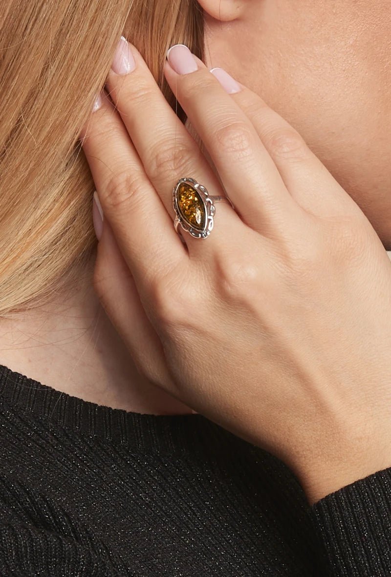 Bague en argent avec belle ambre verte navette - RIVE GAUCHE