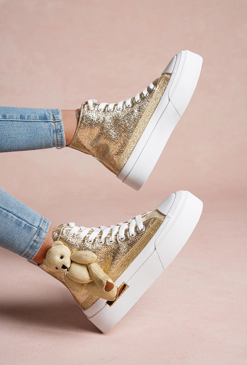 Baskets dorées montantes avec ours en peluche décoratif - RIVE GAUCHE