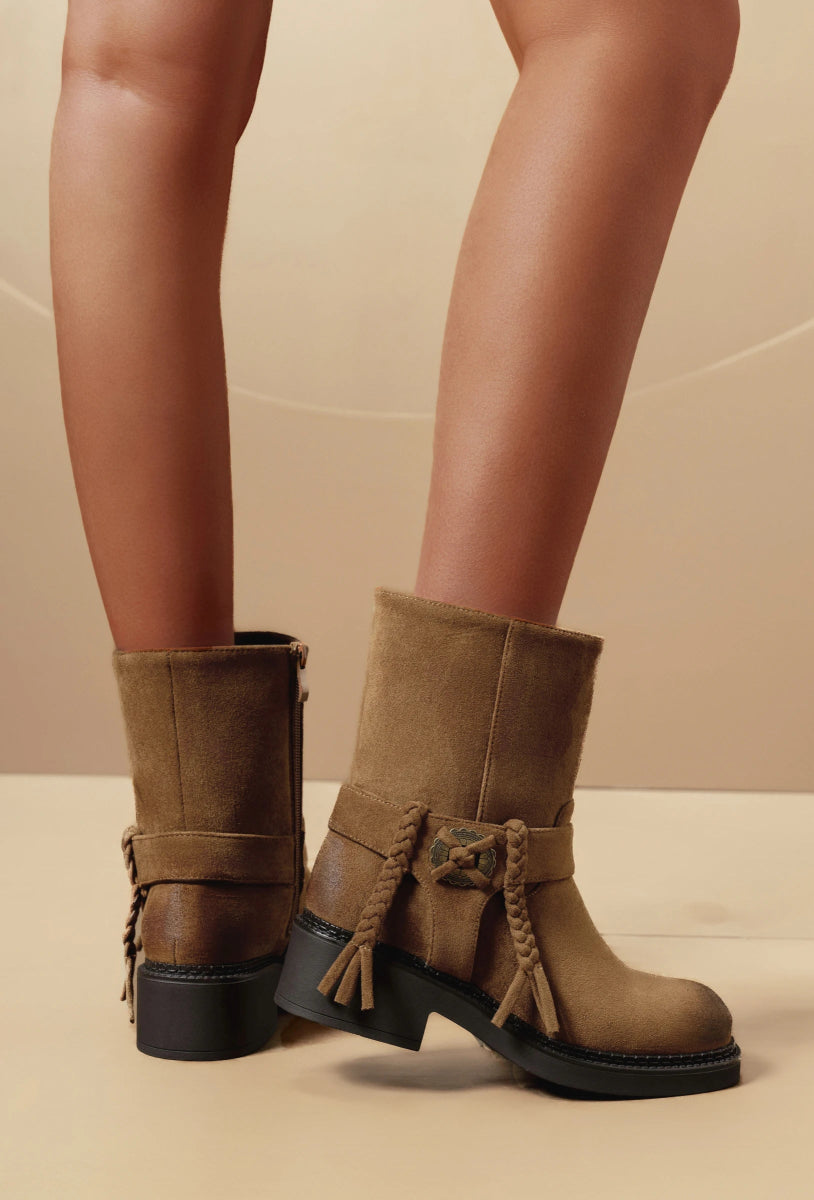 Bottines en suédine camel à semelle crantée Amarok - RIVE GAUCHE