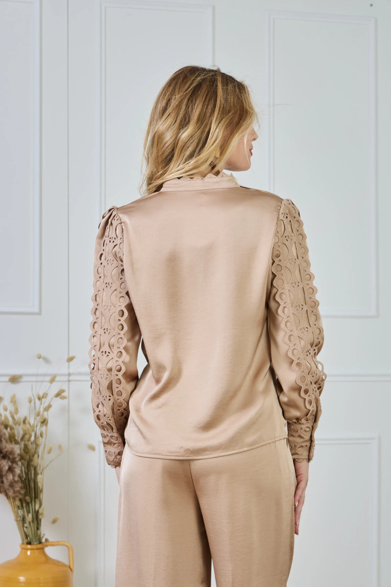 Chemise fluide satinée beige avec dentelle - RIVE GAUCHE