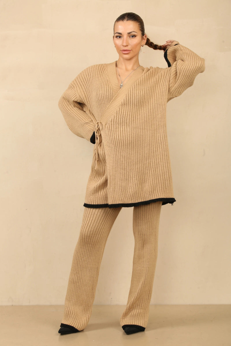 Ensemble en tricot élégant style cache - cœur camel - RIVE GAUCHE