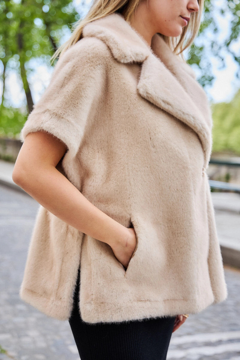 Gilet en fausse fourrure avec fermeture brandebourg - RIVE GAUCHE
