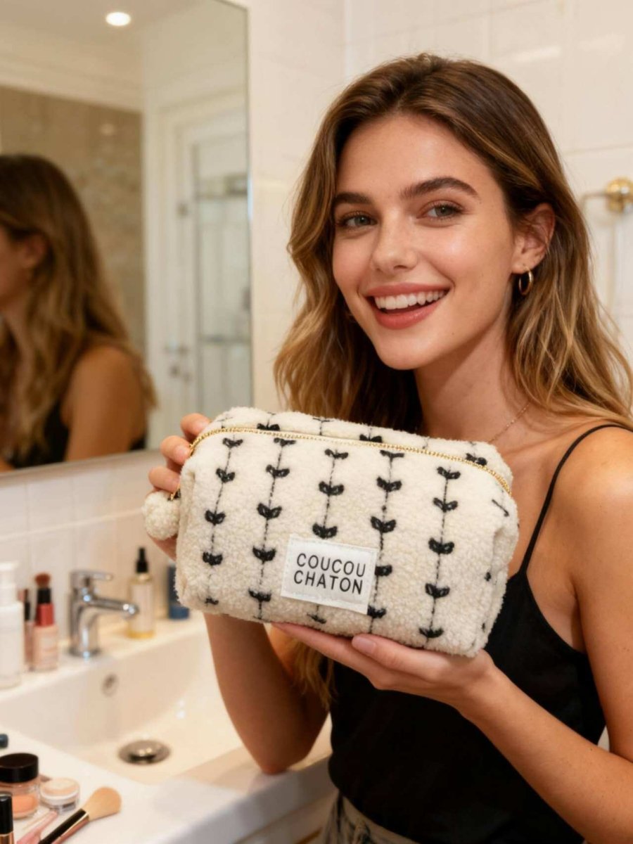 Trousse de toilette blanche en moumoute COUCOU CHATON - RIVE GAUCHE