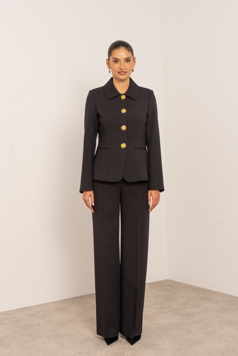 Veste cintrée noire Aura avec col chemise structuré et boutons dorés - RIVE GAUCHE