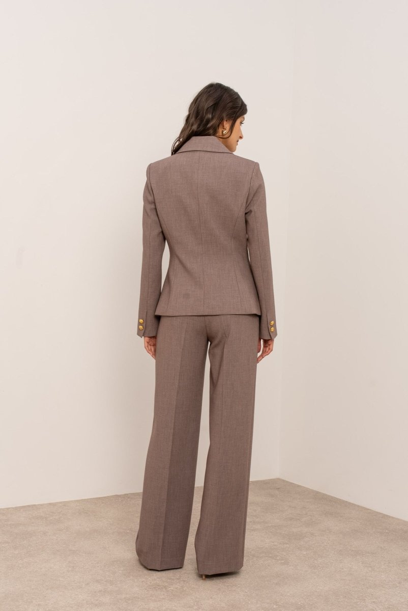 Veste cintrée taupe Aura avec col chemise structuré et boutons dorés - RIVE GAUCHE