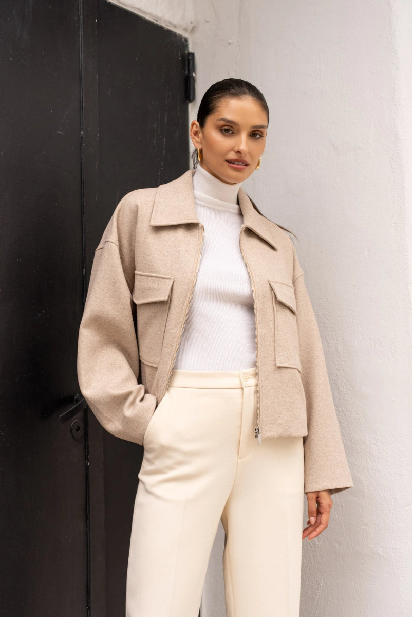 Veste courte structurée beige en laine mélangée à poches plaquées - RIVE GAUCHE