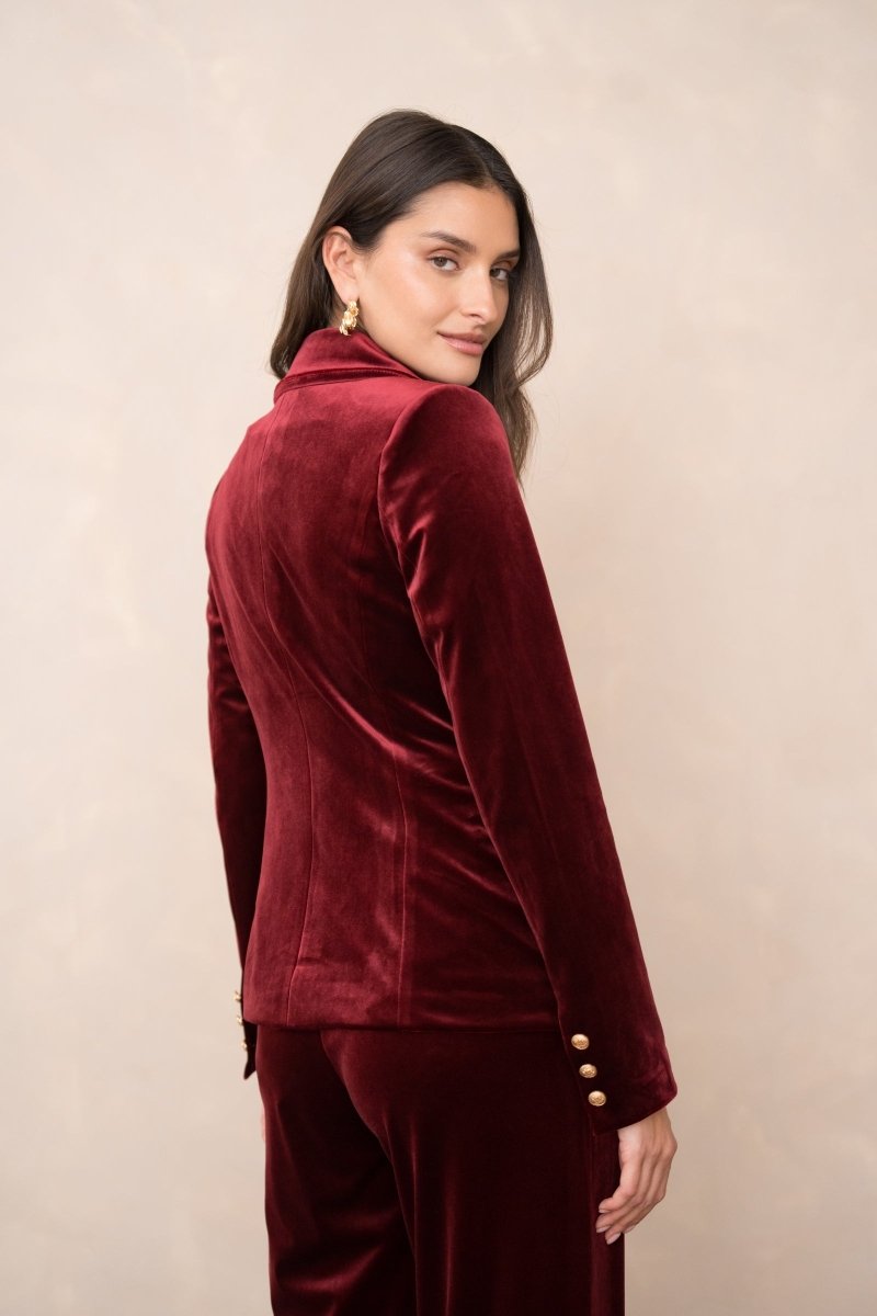 Veste de blazer Agathe cintrée en velours bordeaux avec boutonnage doré - RIVE GAUCHE