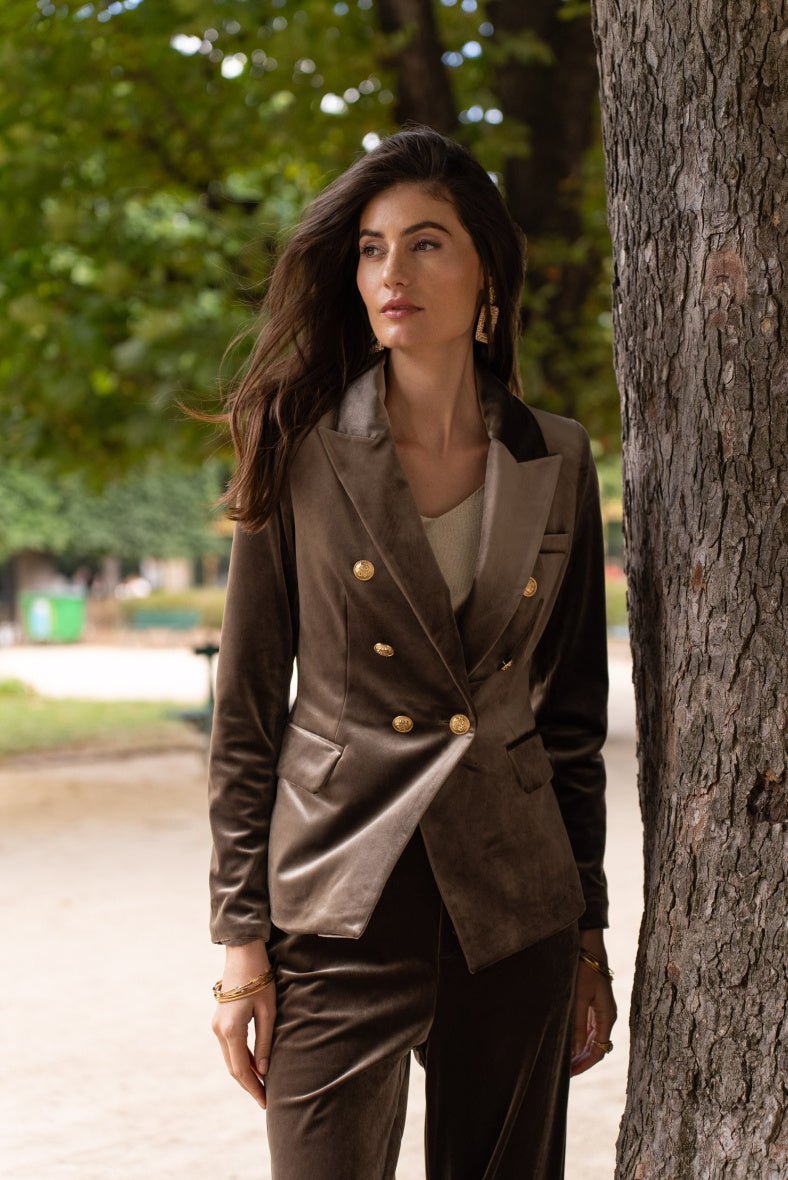 Veste de blazer Agathe cintrée en velours taupe avec boutonnage doré - RIVE GAUCHE