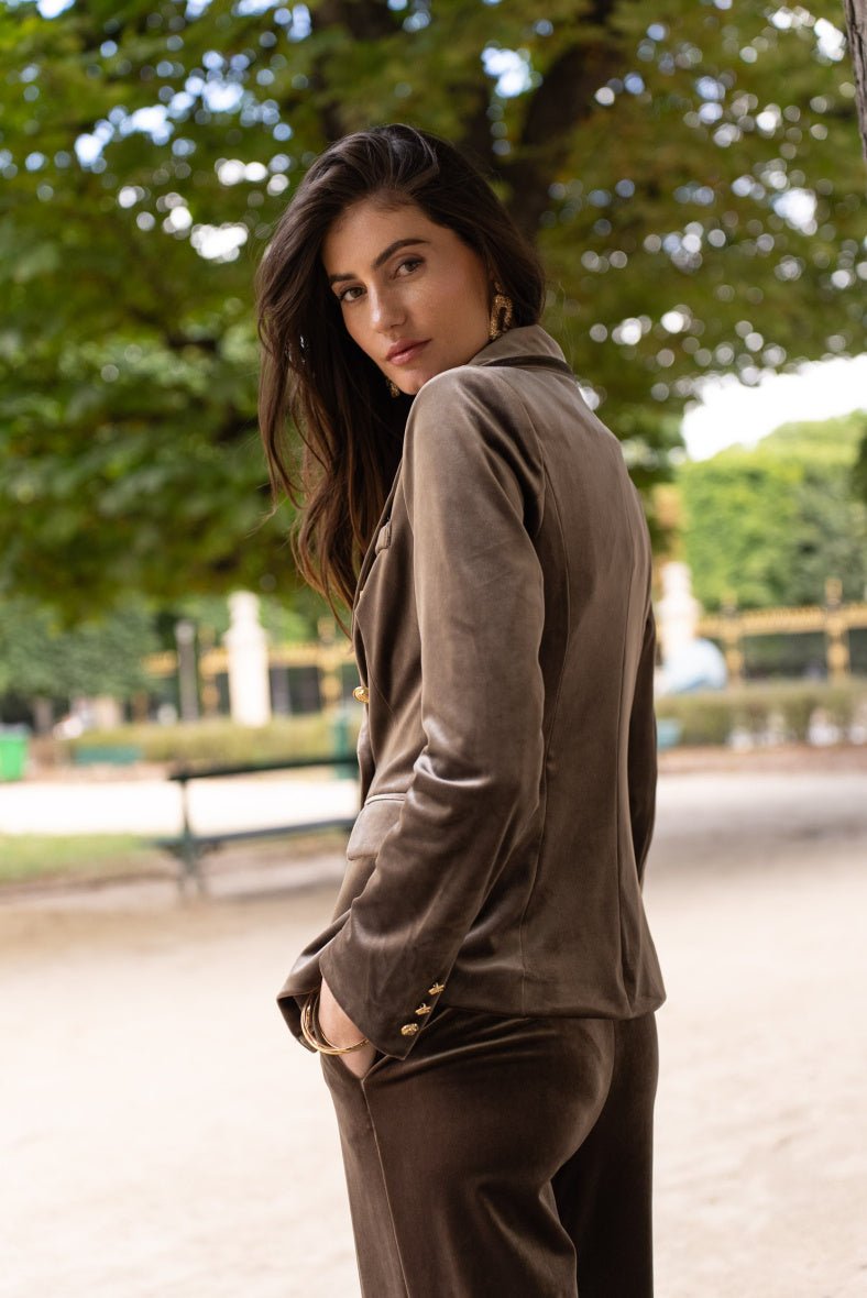 Veste de blazer Agathe cintrée en velours taupe avec boutonnage doré - RIVE GAUCHE